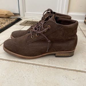 Size 6 Brown Ankle Boots